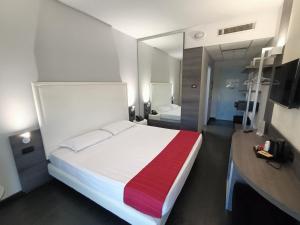 Break Hotel