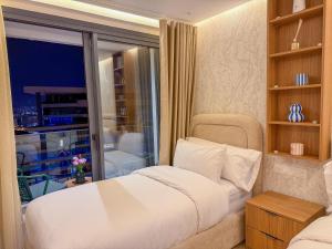 Spectacular Sea View - 18th Floor, Near TGV Train Station & Beach
