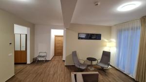 Jafar 11 - Premium 1BR Apartment with Private Balcony
