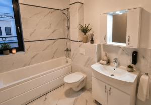 Jafar 11 - Premium 1BR Apartment with Private Balcony
