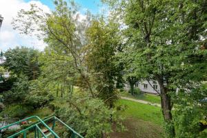 Metro Słodowiec Homely Apartment by BookingHost