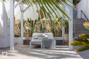 Villa Casa Blanc by Abahana Villas