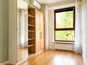 Lumina Premium 3-room Apart with Parking, Balcony