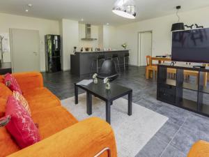 Apartment Modern by Interhome