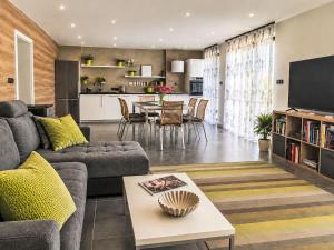 Apartment Chalet Houbovy vrch by Interhome