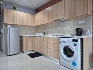 The Treez Suite 2R1B, I-City Shah Alam # Free Parking, WIFI