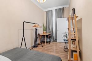 Monthly Stays - Chic Apartment up to 8 - Near Meidling
