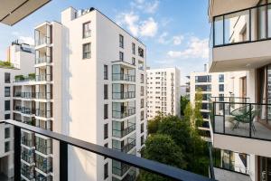 Chmielna Central, Warsaw City Center & Parking