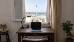 Wild Beach Front View Apartment at Medina Gate