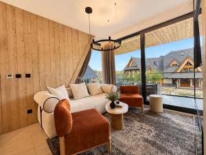 Osada Groń Luxury Villas with Air Conditioning by BQQK