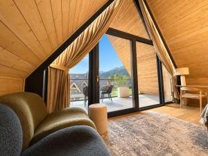 Osada Groń Luxury Villas with Air Conditioning by BQQK