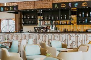 A La Carte Ha Long Bay Apartment- OC Home