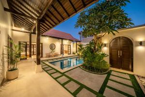 2BR Seseh near Beach Villa Gauri