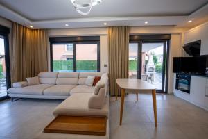 Villa Liva 2