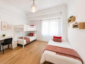 Cozy and spacious flat in the heart of Russafa