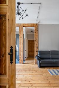 Authentic Interior, Netflix & HBO - Charming Retreat by Innorental