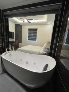 Royal Hotel Hà Nội