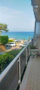 Sea View Apartment Just A Few Steps
