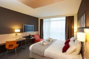 Hotels Mercure Valenciennes Centre : Chambre Lit King-Size Privilège - Occupation simple - Non remboursable