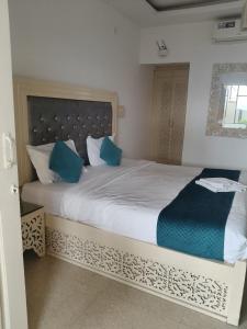 Zac Beachfront Resort