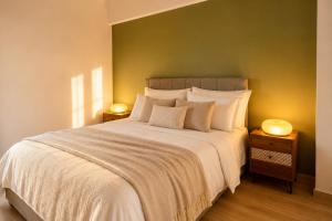 4 min Metro & Mall, Free Parking Garage, Center