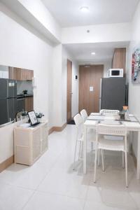 Cozy Escape at Shore 3 Tower 4