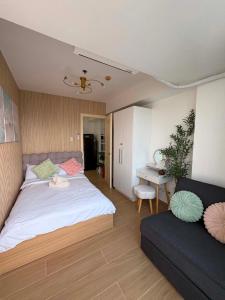 Azure Staycation by Jo&Jo- More space, more comfort, and a better stay for families and groups Near Airport, MOA, beside Sm Bicutan