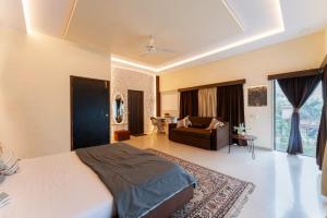 Whispering Stones 4BHK Modern Spacez Villa with Indoor Bar