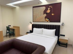 Saltstayz Premier Noida Sector 135 Expressway