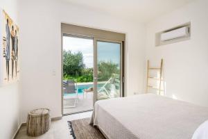Stylish Villa Tessera with Private Pool, BBQ Area & Patio!