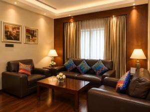 Hotel Grand Sky Nest suites Near International Airport