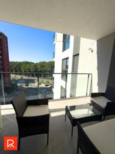 Green Forest View 54 by Renti Homes 1BR Near CODRU, Forest View, Free Parking
