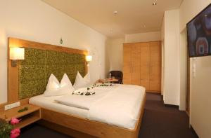 Two-Bedroom Apartment with Balcony or Terrace room in Aparthotel Rubinius