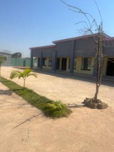 Lhondeh Apartments