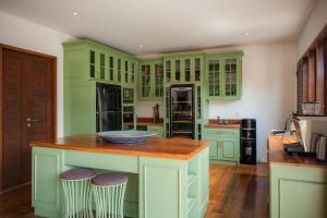 Villa Naty, Luxury 6 Bedrooms Near Canggu