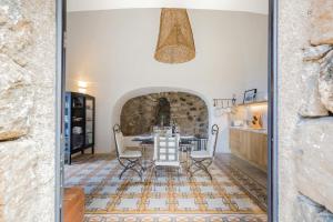 Dammusi with panoramic pool in Pantelleria