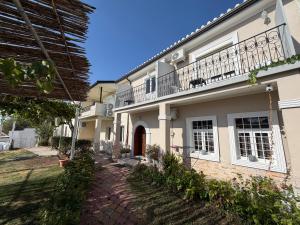 Garden Villa Guni