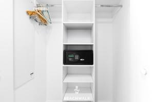 High Floor Studio w Resort Living & Beach