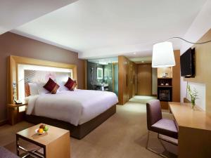 Novotel Yangon Max