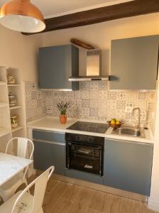 Castle Rooms - Morro dAlba - La Cantina