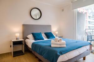 Chic Providencia Apt 2BR 2BA Sleeps 5