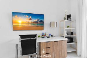 New High-Floor Studio Bay & Private Balcony
