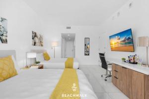 New High-Floor Studio Bay & Private Balcony