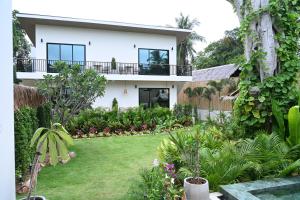 Sunax Village