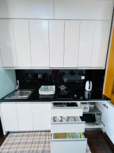 Bright & Cozy Studio with Balcony Kim Ma, Hanoi