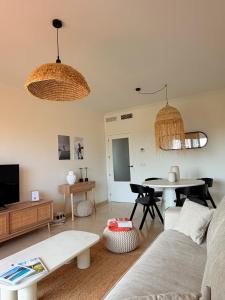 Mi Casa del Sol - 2 bedroom apt with sea view