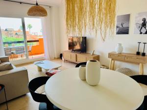 Mi Casa del Sol - 2 bedroom apt with sea view