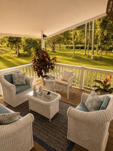 Daytonia Caribbean Private Estate-15 min Pto Viejo, 2 pools, Pickleball