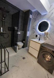 Emerald Gold Apartment