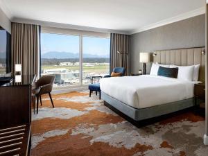 Fairmont Vancouver Airport In-Terminal Hotel